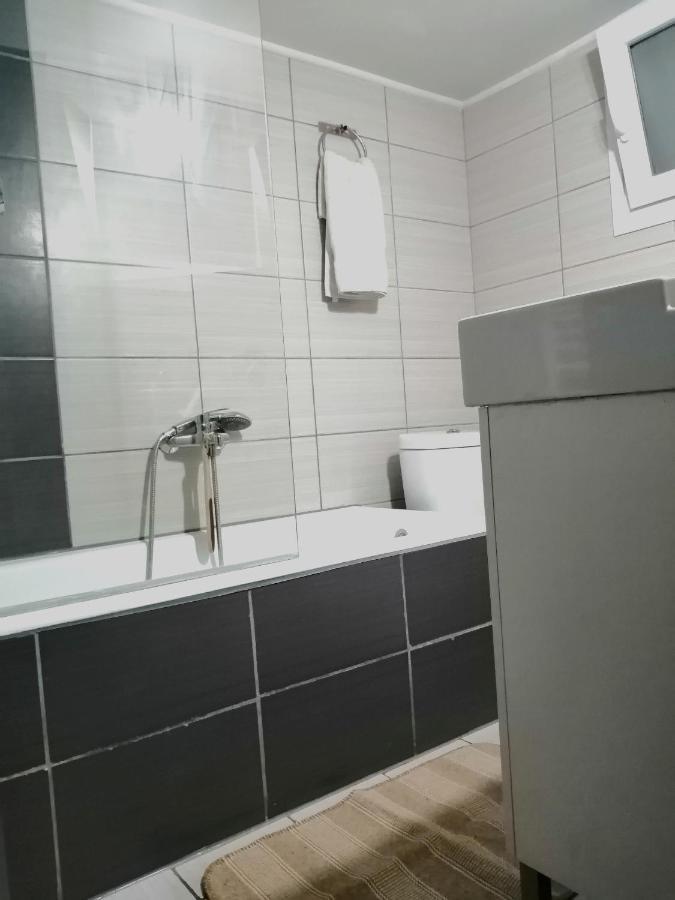 Comfortable Modern Entire House Near The Center Of Athens-Blue Serenity ภายนอก รูปภาพ