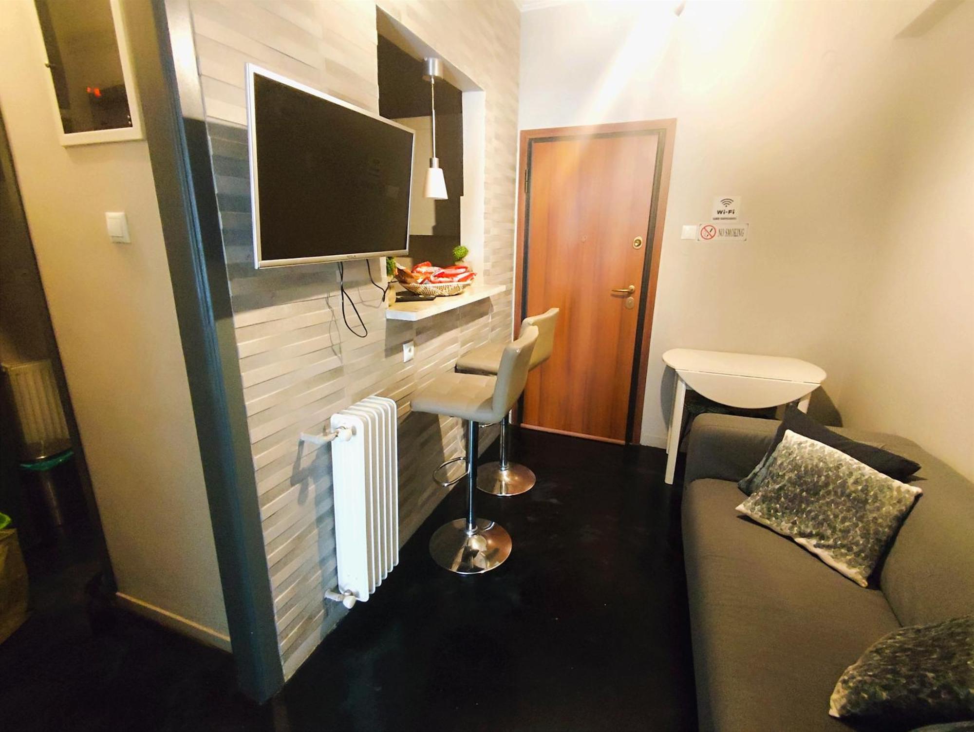 Comfortable Modern Entire House Near The Center Of Athens-Blue Serenity ภายนอก รูปภาพ