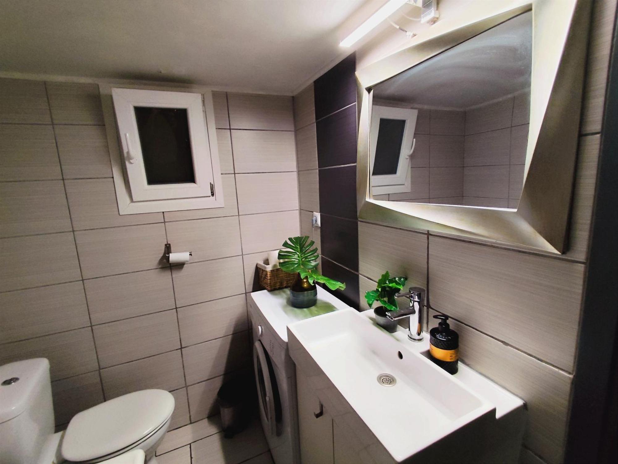 Comfortable Modern Entire House Near The Center Of Athens-Blue Serenity ภายนอก รูปภาพ